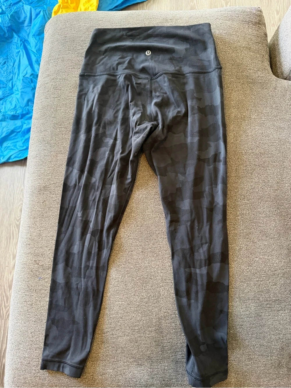 lululemon athletica Black Camo High-Rise Leggings size 8 23in!!!!